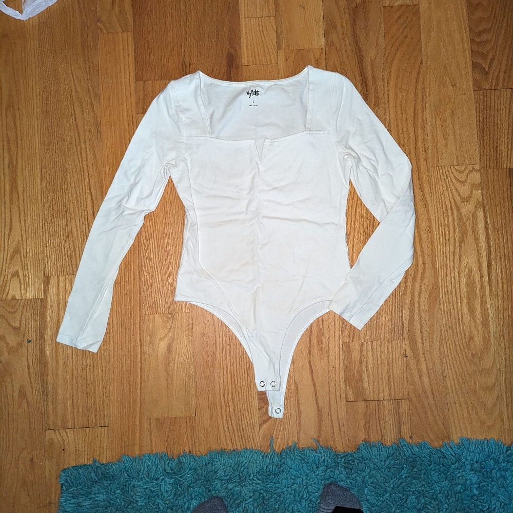 🍁White long sleeve body suit
